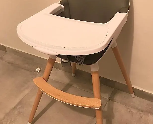 Plaza Concepcion Garcia Redondo, 1 *