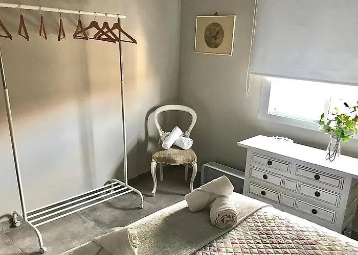 Plaza Concepcion Garcia Redondo, 1 Apartment *